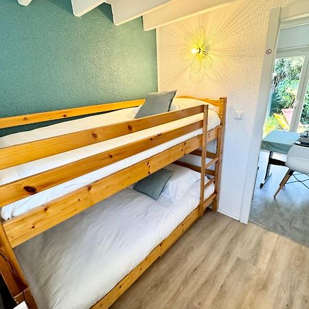 Maisonnette De Charme Bord De Mer Piscine ギデル エクステリア 写真