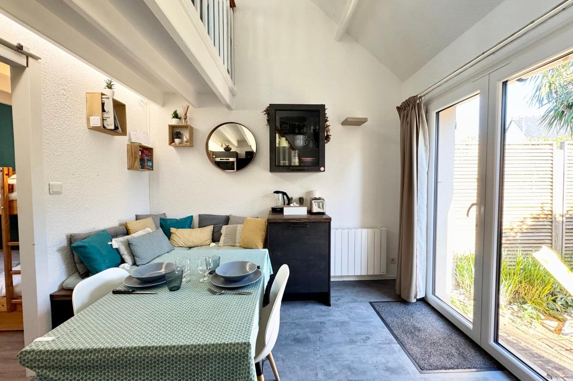 Maisonnette De Charme Bord De Mer Piscine ギデル エクステリア 写真