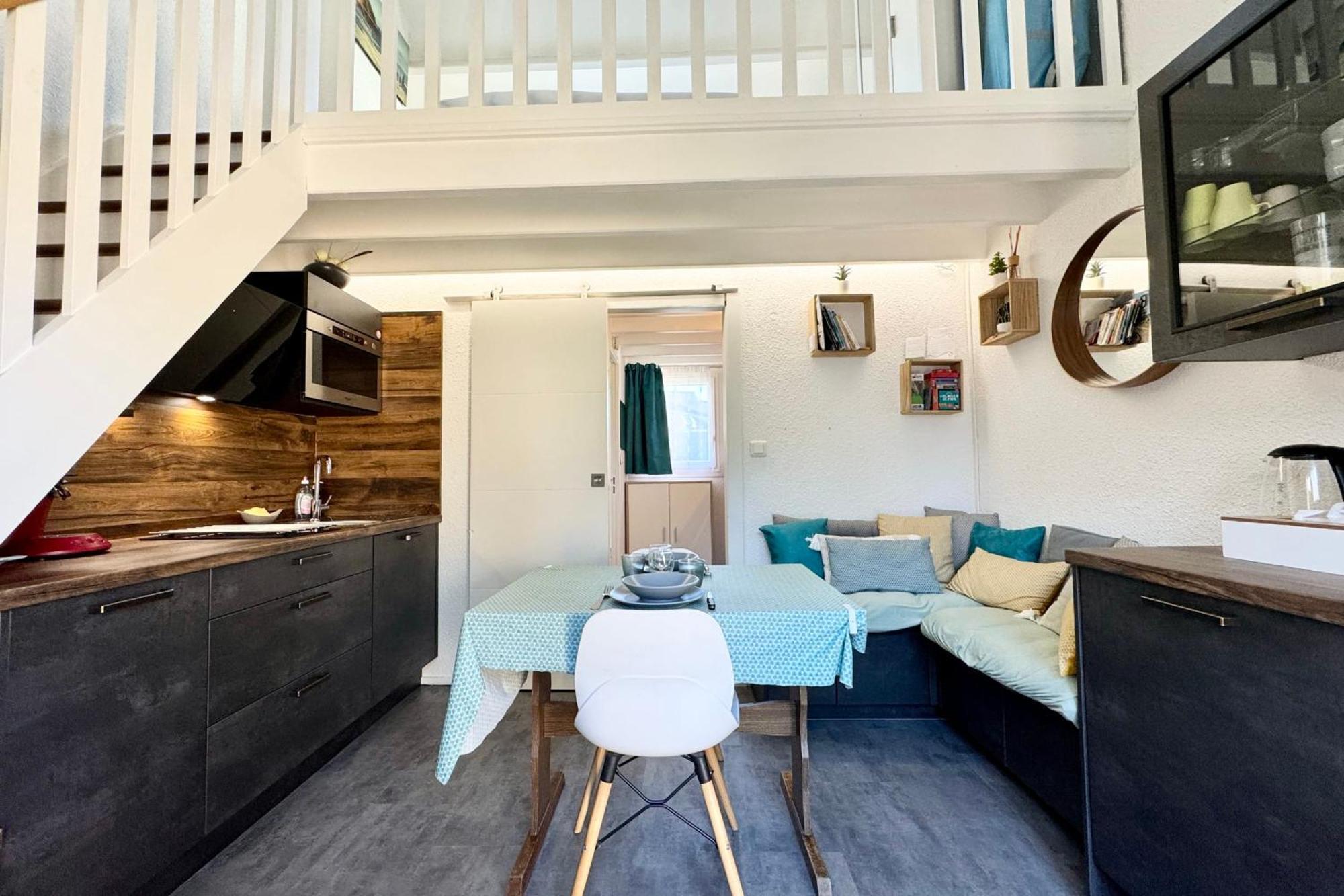 Maisonnette De Charme Bord De Mer Piscine ギデル エクステリア 写真
